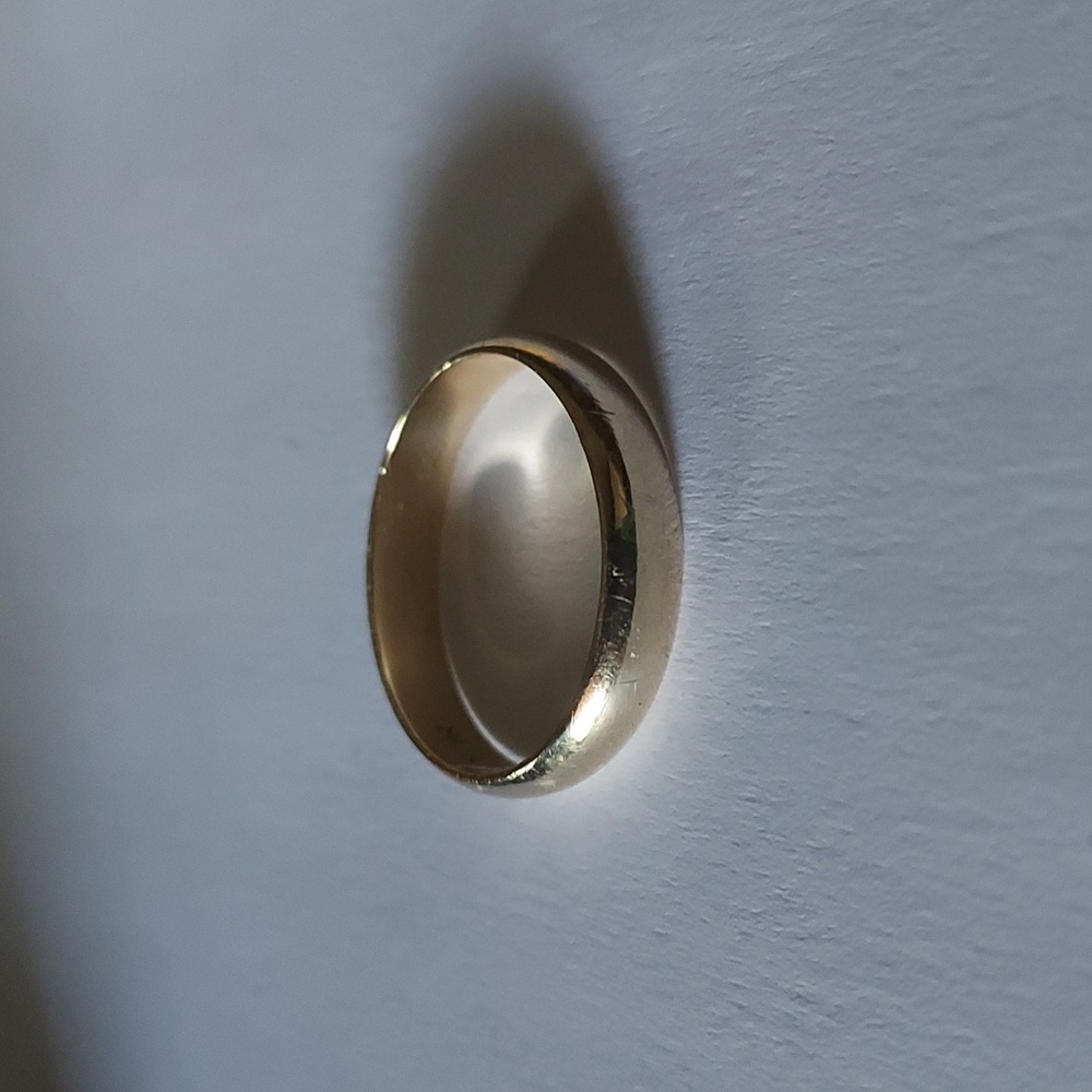10K Elegant Gold Ring